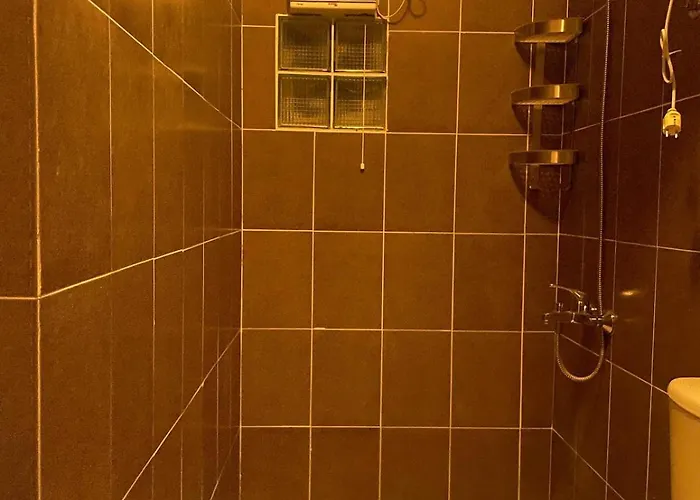 Cozy 1br Einbay With Stunning Pool Views