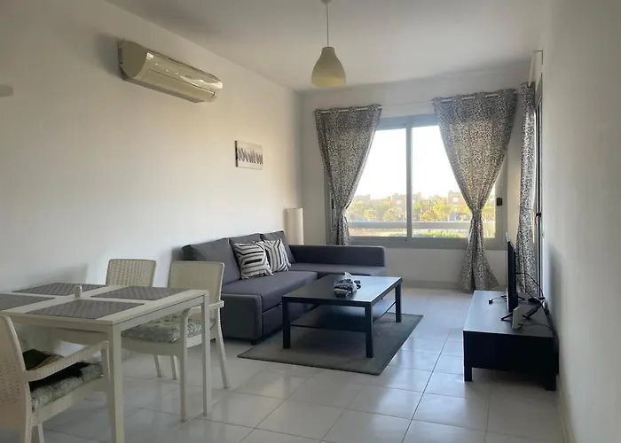 Cozy 1br Einbay With Stunning Pool Views * عين السخنة